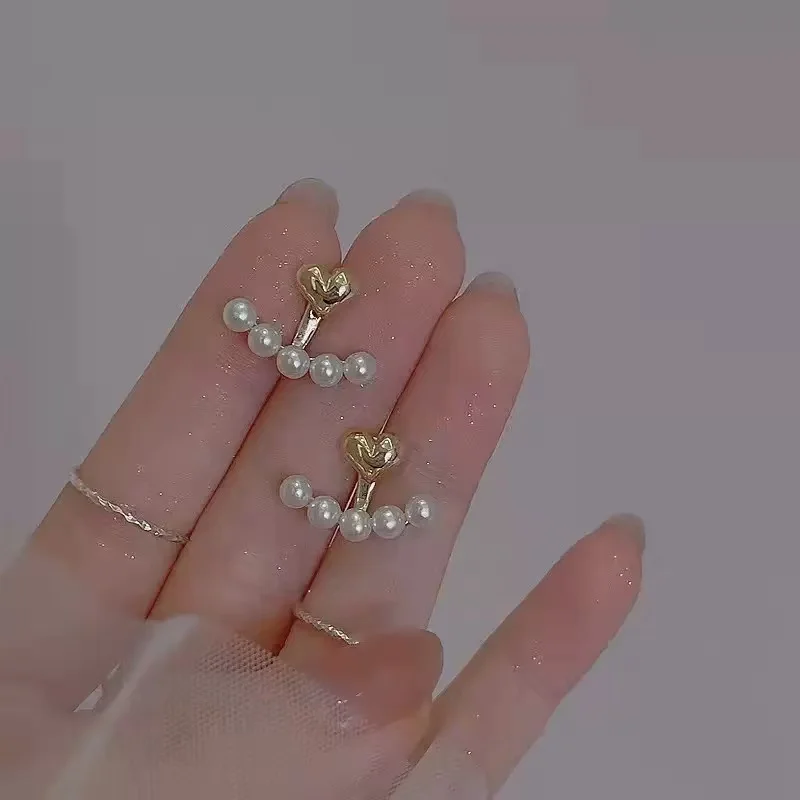 ライト高級 lmitation パールスタッドピアス甘いハート型耳スタッド女性ファッションパーティー結婚式ブライダルジュエリーギフト