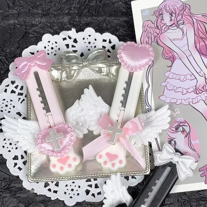 Niedliche Katze Pfote Utility Messer schöne Flügel Bowknot Stil offene Box Cutter Brief Umschlag Opener Mail Messer Schule Bürobedarf