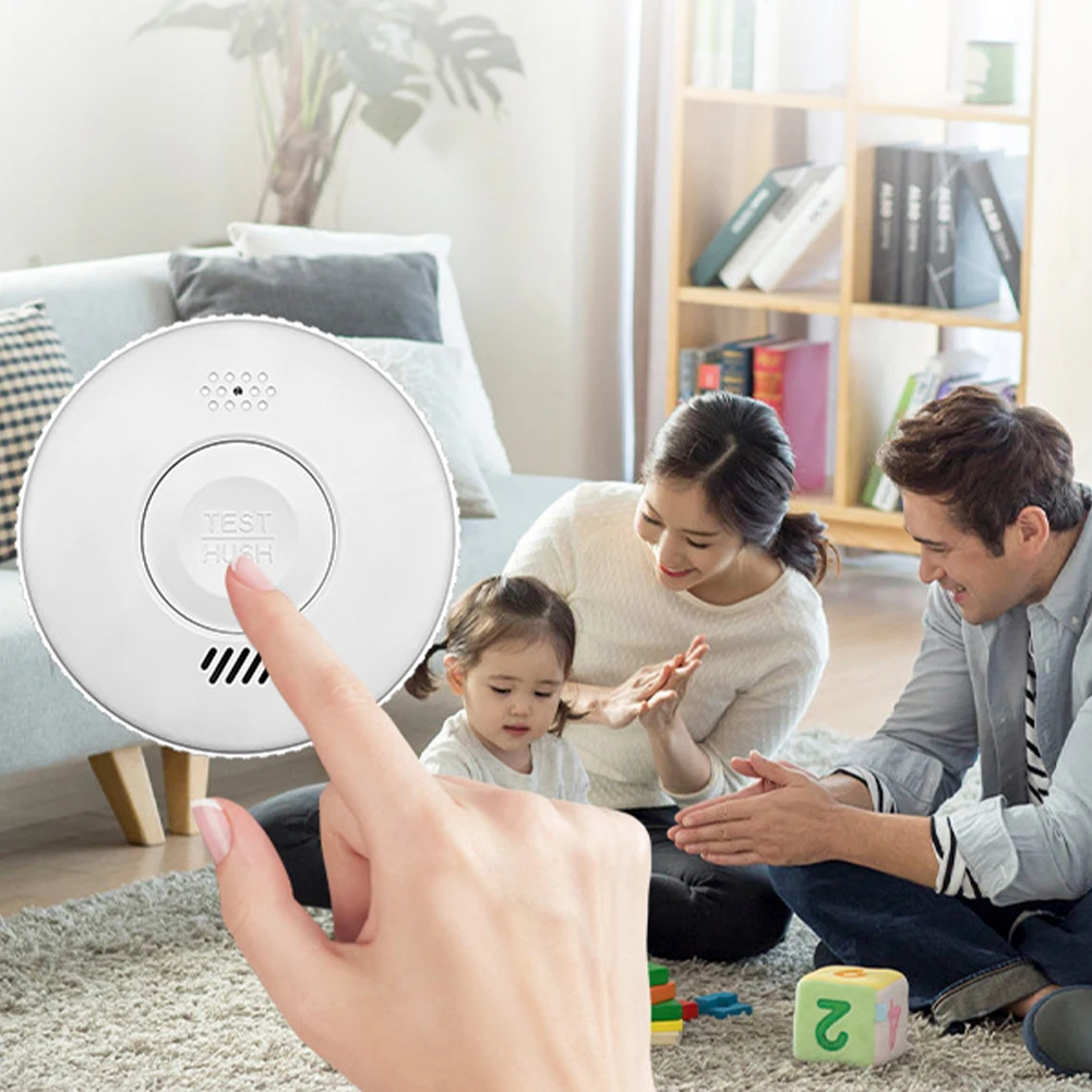 WiFi Smart Fire Alarm เครื่องตรวจจับควันที่ใช้แบตเตอรี่พร้อมปุ่มทดสอบเครื่องตรวจจับอัคคีภัย 85dB สําหรับห้องนอนบ้านและห้องเด็ก