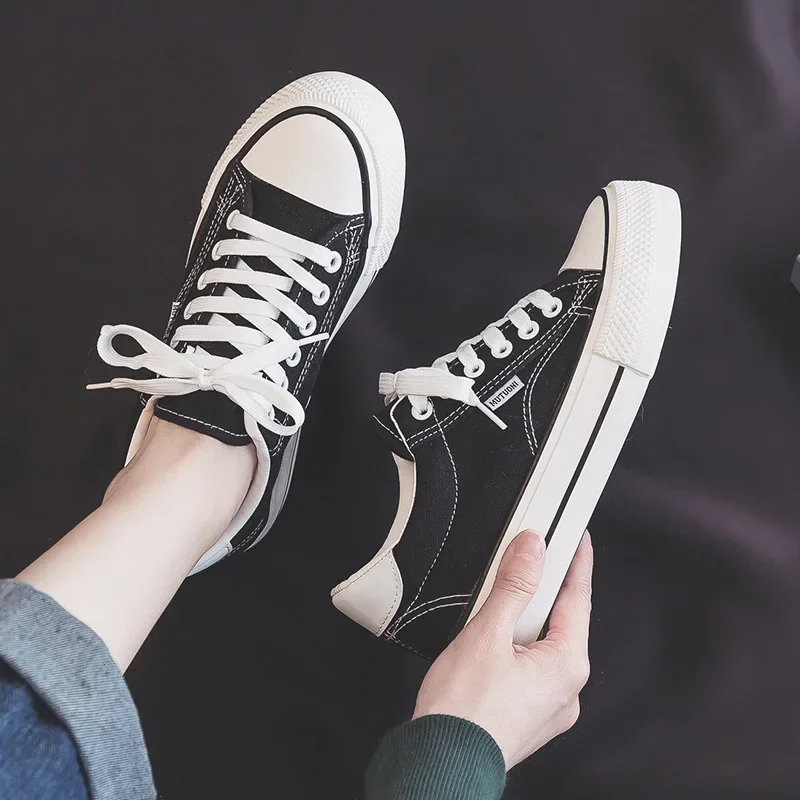 รองเท้าสําหรับสตรี Low-Top Vulcanized ผ้าใบรองเท้าผ้าใบสีดํารองเท้าเทนนิสหญิงคลาสสิกนักเรียนคู่เล็กๆสเก็ตบอร์ด
