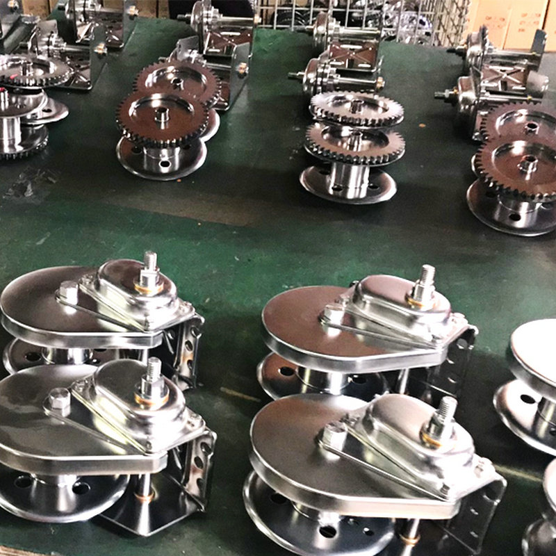 セルフロックワイヤーロープケーブルラチェットハンドウィンチ、ボート、トラック、304素材、800-2600lbs