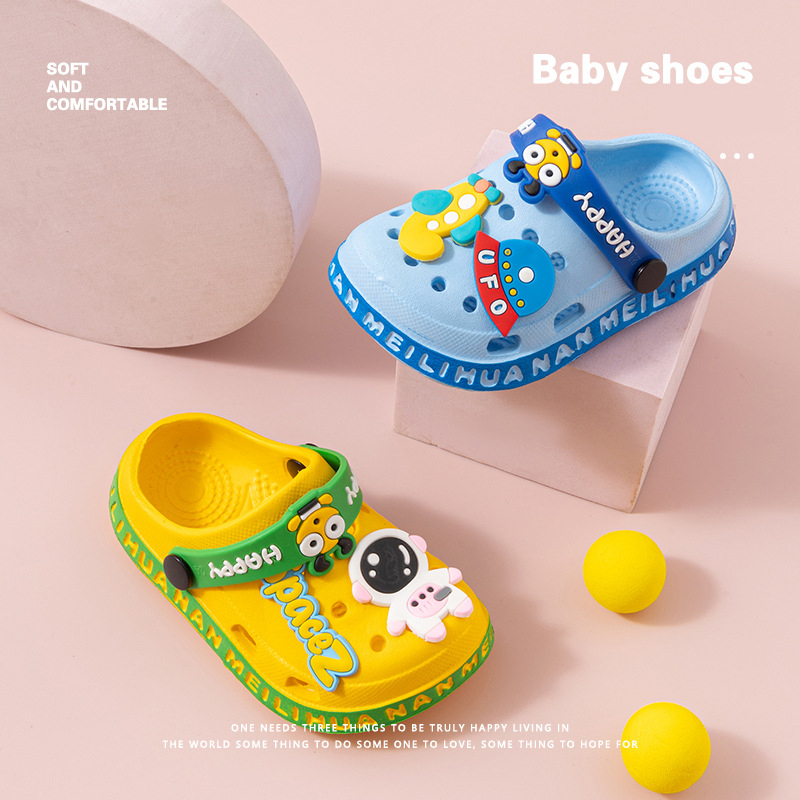 EVA ultraleggero ragazzi e ragazze scarpe con foro antiscivolo per neonati e bambini sandali per bambini sandali astronauta UFO pantofole