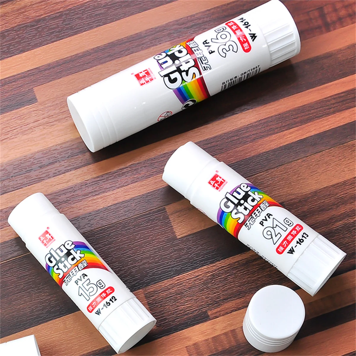 9g Glue sticks Solid School glue High Efficiency Adhesion for Office&Scrapbooking Essentials Perfect for Crafts Long Lasting