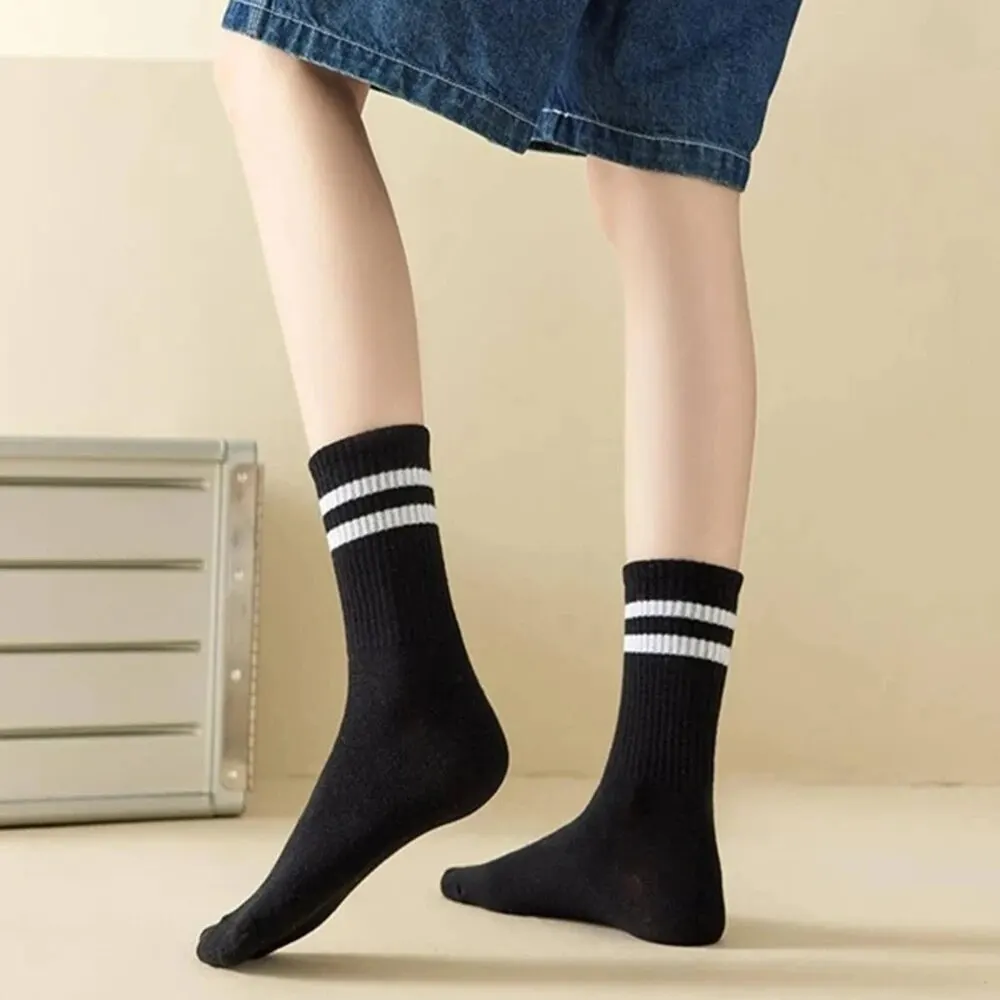 3/6 pares de calcetines de tubo medio para mujer, calcetines deportivos transpirables a la moda, calcetines clásicos con patrón de barra paralela que absorben el sudor, calcetines sin pilling para niña
