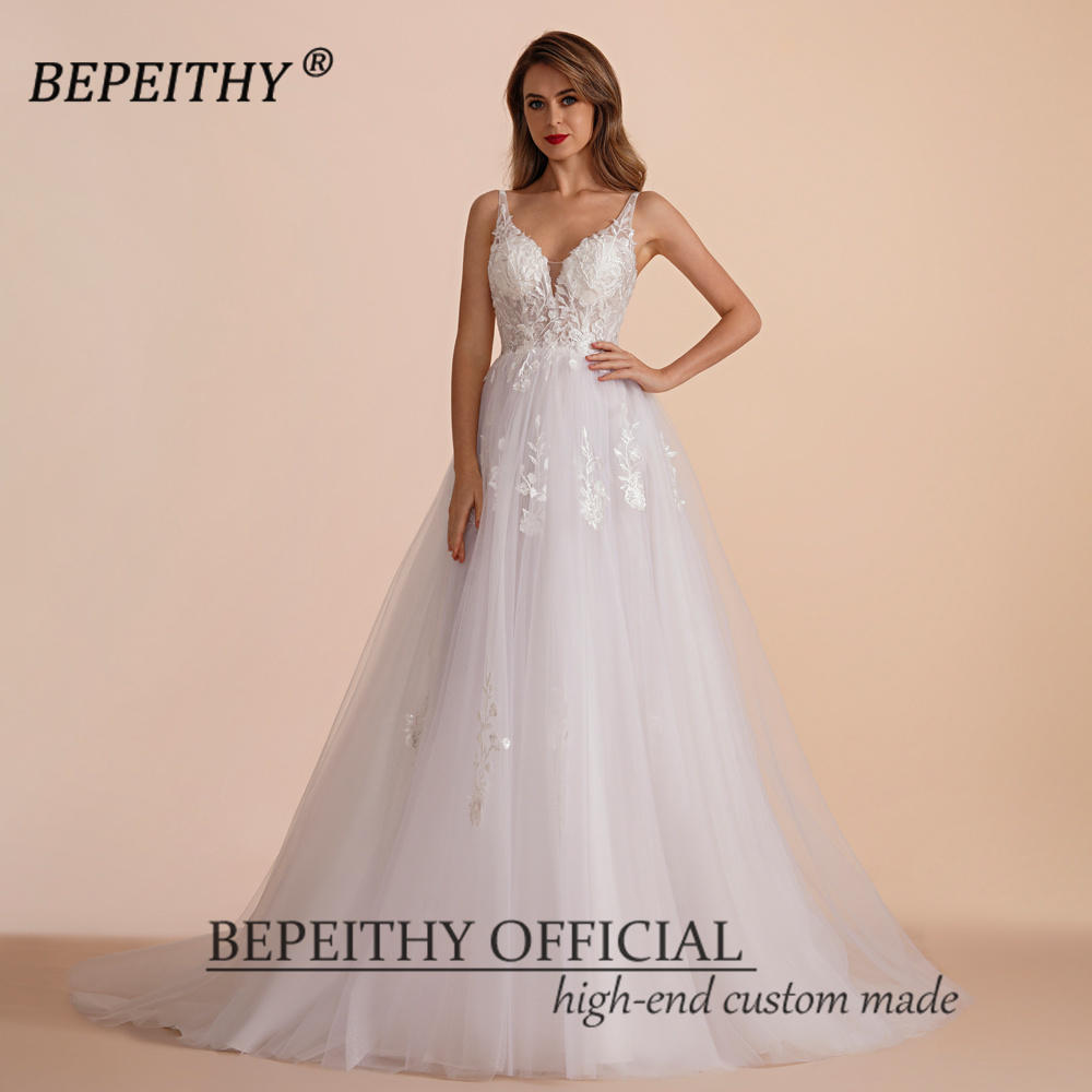 BEPEITHY Maßgeschneiderte weiße Spitze A-Linie Strandhochzeitskleider 2023, Vestidos De Novia Braut, V-Ausschnitt, Sweep-Zug, Boho-Brautkleid