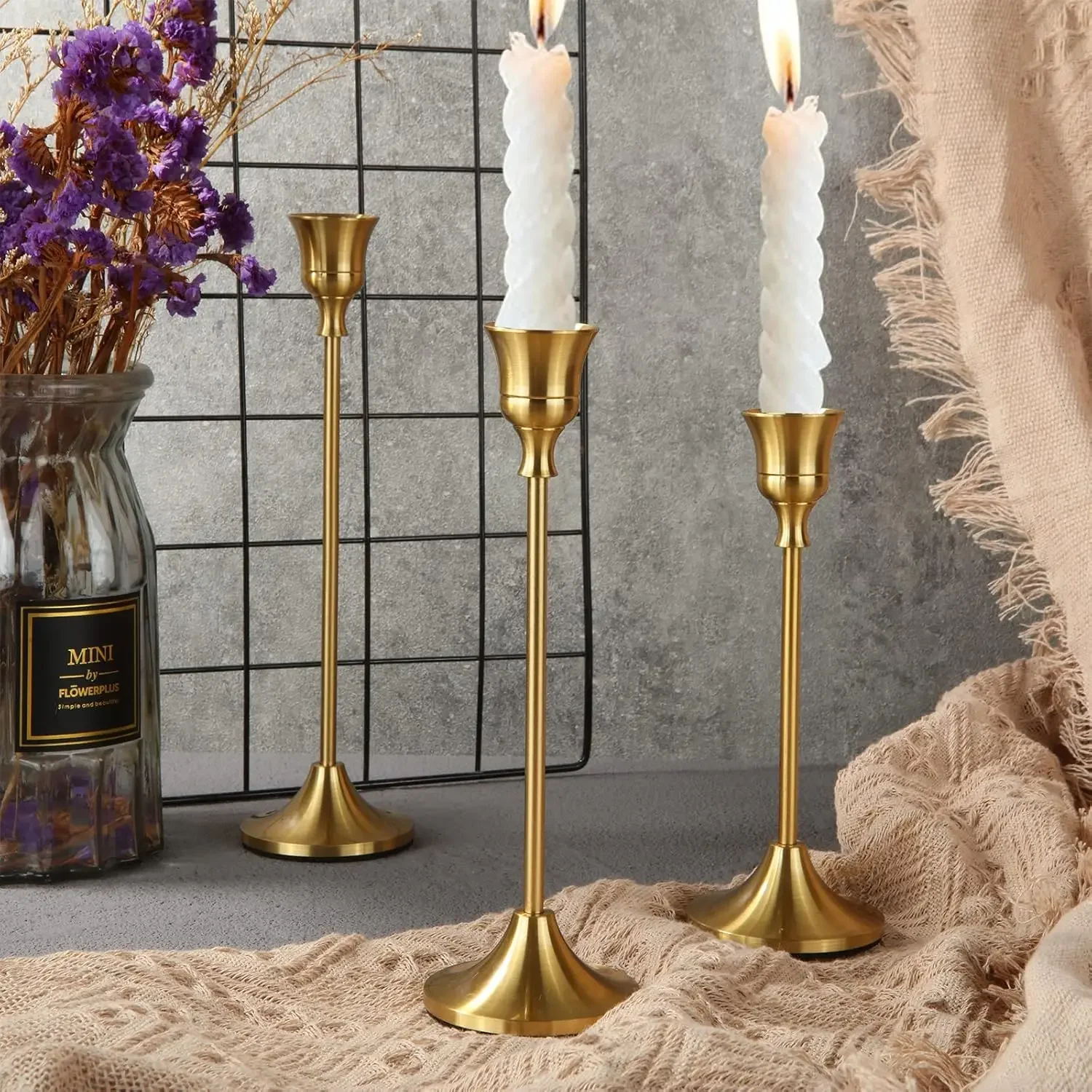 Set vintage elegante in metallo e alluminio con 3 portacandele da tavolo, adatto per l'anniversario di matrimonio, la decorazione della casa e dell'hotel