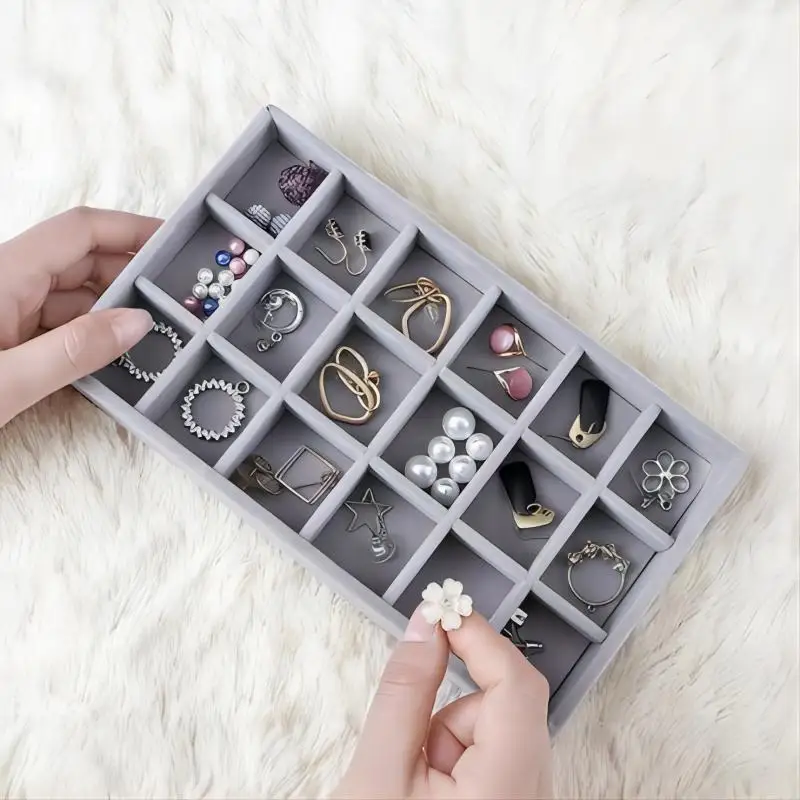 เครื่องประดับกํามะหยี่ STACKABLE ประณีตผู้ถือเครื่องประดับแบบพกพาแหวนต่างหูสร้อยคอเครื่องประดับกล่อง Organizer