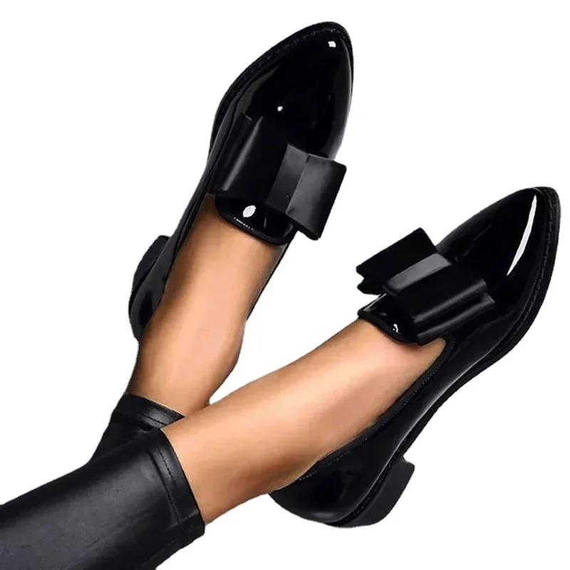 Mocasines de mujer con decoración de lazo, zapatos planos con punta estrecha para mujer, zapatos informales de charol con boca poco profunda para ir al trabajo, novedad de 2024