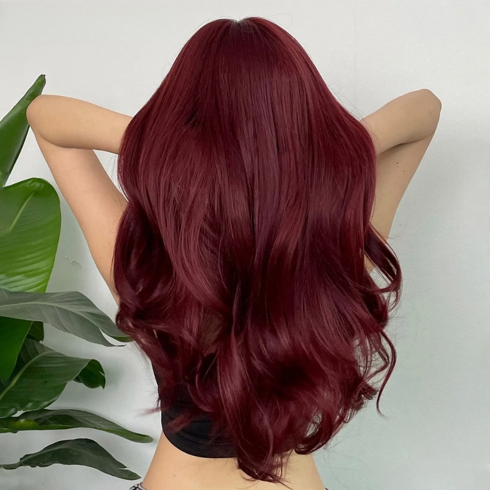 Parrucca sintetica ondulata lunga bordeaux vino rosso colorato cosplay parrucche Lolita con frangia per donne capelli naturali afro resistenti al calore