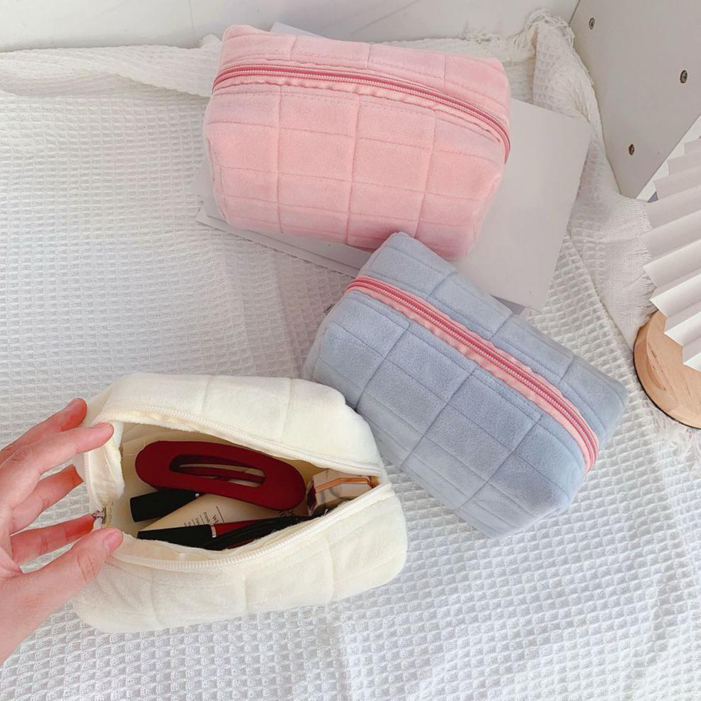Niedliche Plüsch Make-up Tasche für Frauen tragbare Reise kleine Kosmetik taschen einfarbige Reiß verschluss Kultur beutel Wasch beutel Aufbewahrung taschen