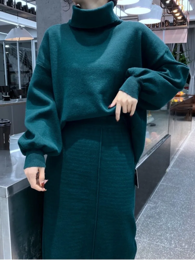 Satu set pakaian rajut wanita isi dua potong, setelan Sweater Turtleneck longgar kasual elegan dan rok sedang untuk wanita baru