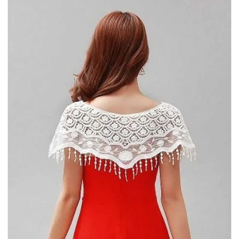 ผ้าคลุมผมฮิญาบแบบสั้น 1 ชิ้น ผ้าคลุมไหล่ผู้หญิงหรูหรา ผ้าพันคอแฟชั่นพู่ลูกไม้ ผ้าคลุมไหล่ผู้หญิงแฟชั่นลายฉลุดอกไม้ ผ้าคลุมเสื้อสั้น