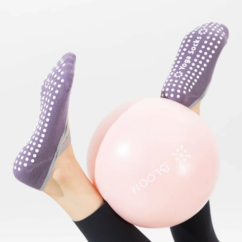 1/ 3 pares de calcetines profesionales de Yoga para mujer, calcetines antideslizantes de silicona para Ballet y Pilates, calcetines deportivos de Yoga con vendaje transpirable sin espalda para mujer