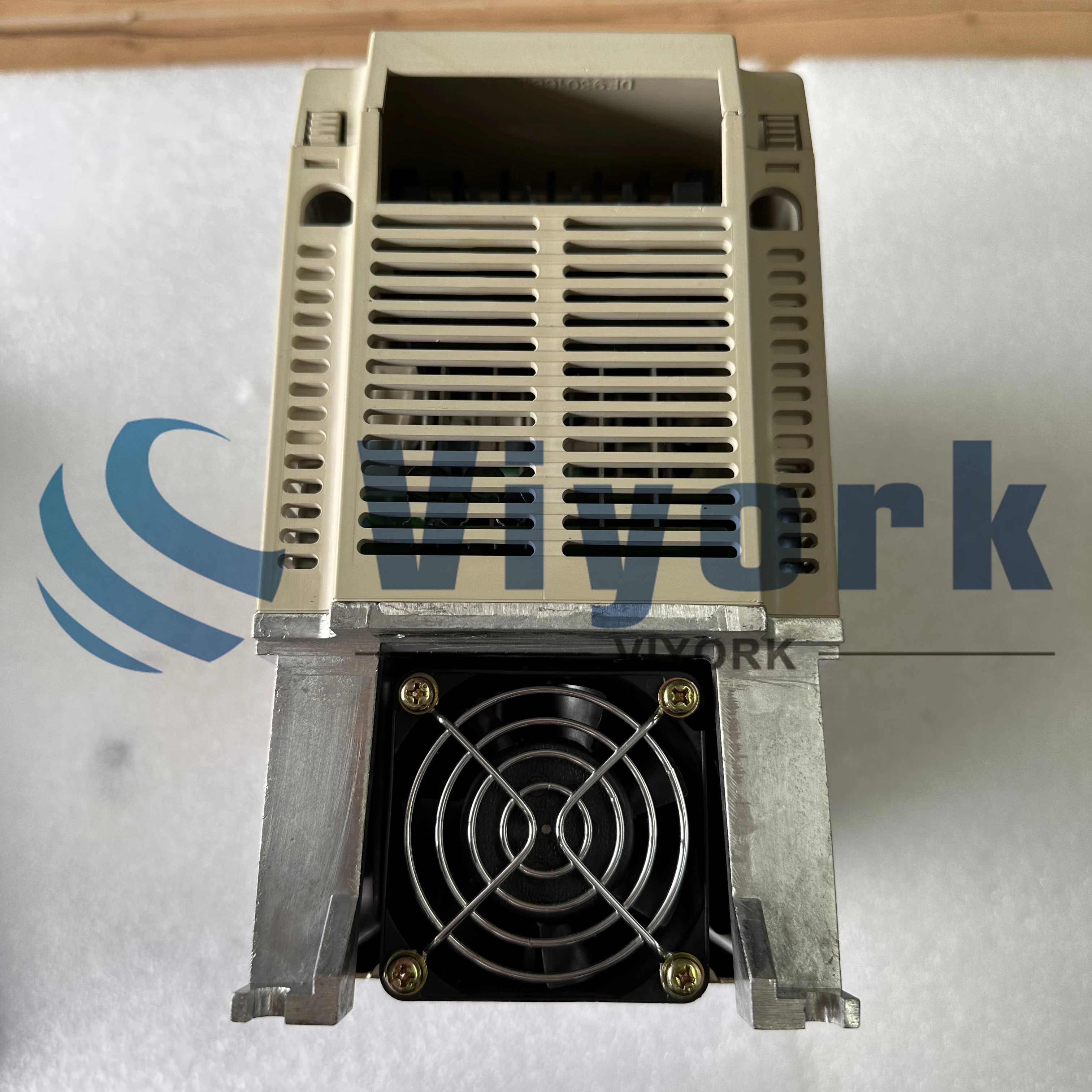 SGDB-15ADG ไดรฟ์เซอร์โว 10 แอมป์ 3 เฟส 200-230VAC 50/60HZ ใหม่