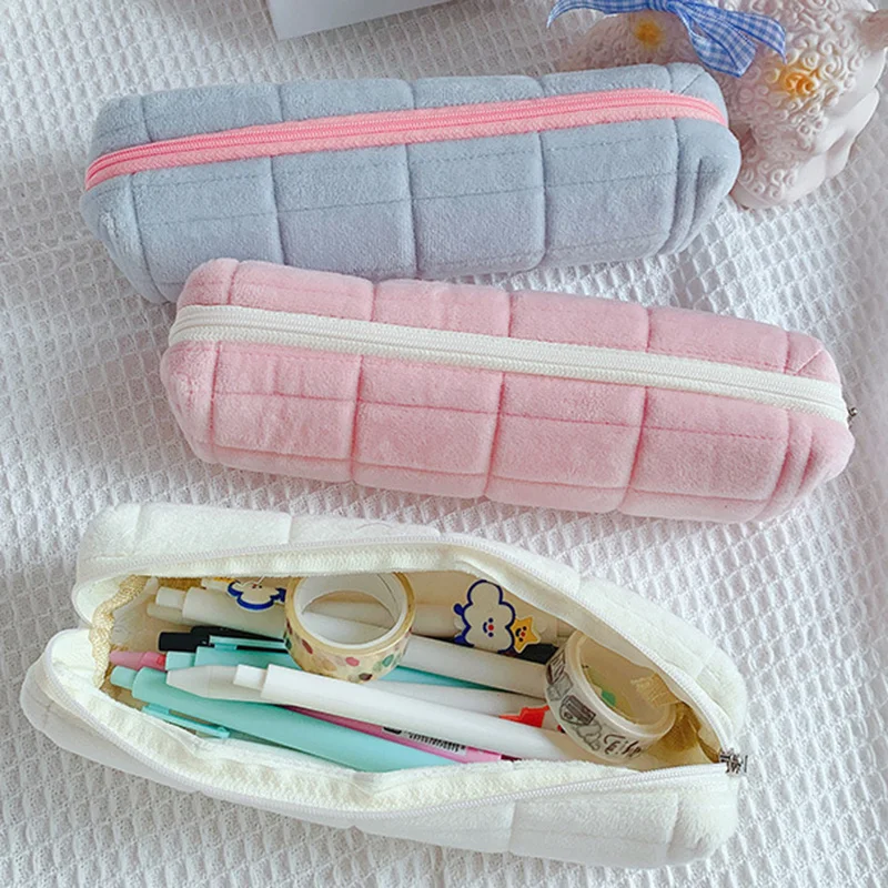Astuccio per matite Kawaii Borsa per cuscino creativa Borsa per lanugine corta di grande capacità per materiale scolastico per ragazze Scatola per cancelleria Borsa per cosmetici