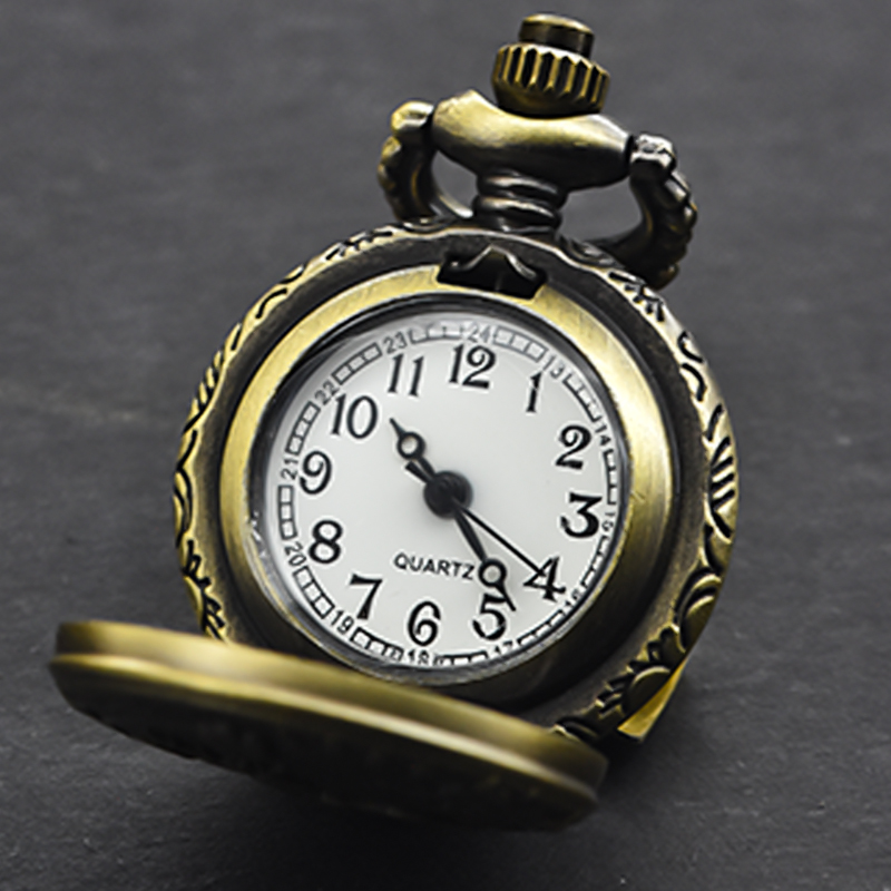 Kleine, Retro Bronze Steampunk Libelle gravierte kleine Quarz Taschenuhr Halskette Anhänger Uhr Kette Männer und Frauen Kette Geschenk
