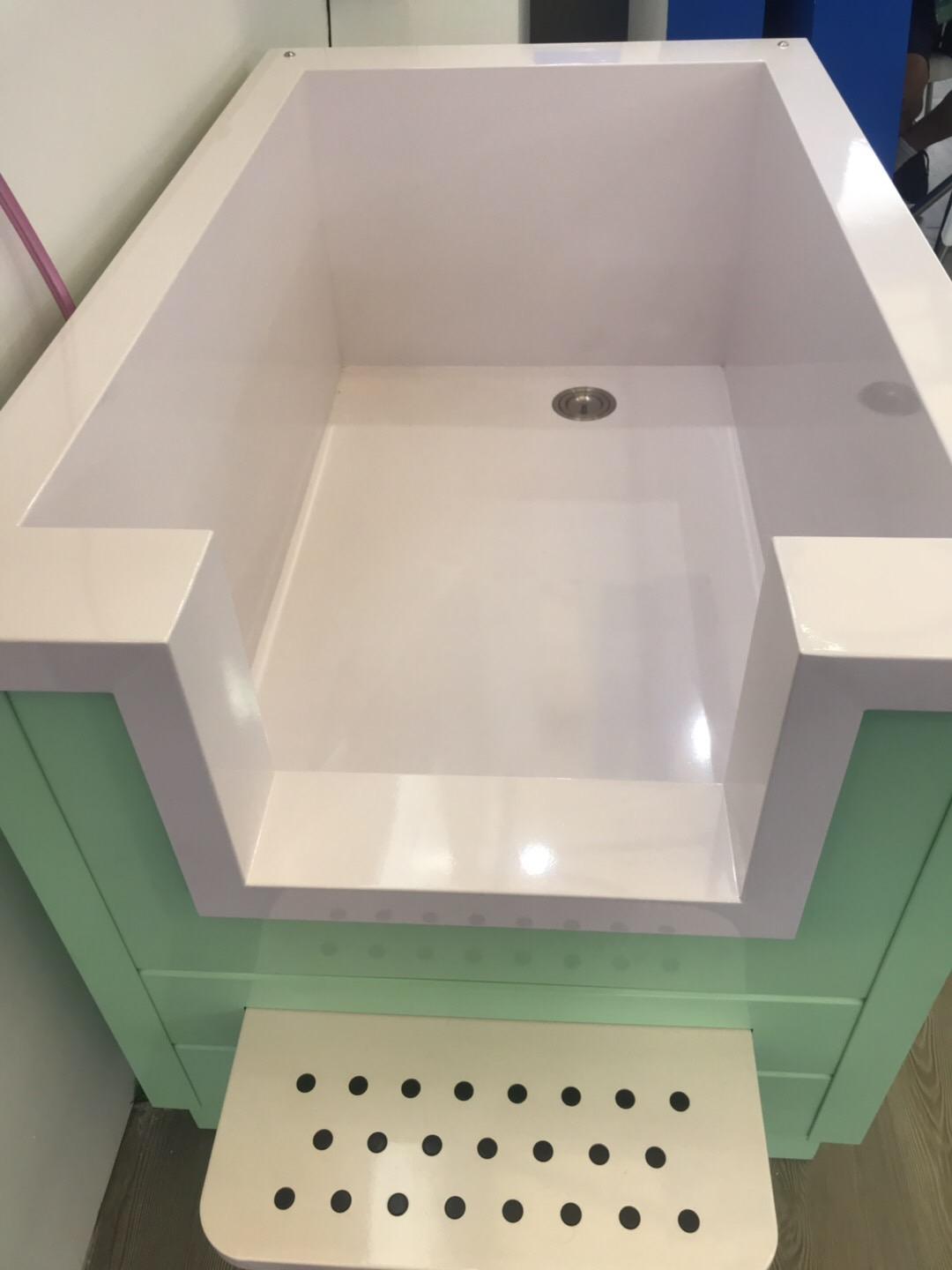Dog pet washing station bathtub plastic grooming bath spa