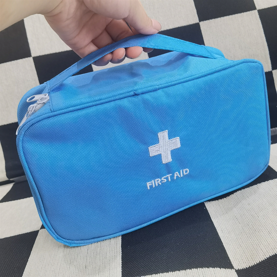 Erste-Hilfe-Set für Gesundheitsmedizin, Oxford-Stoff, tragbare Reiseaufbewahrung, Notfallset, Einkaufstasche, medizinische Tasche für den Außenbereich, Aufbewahrungskoffer, Rot