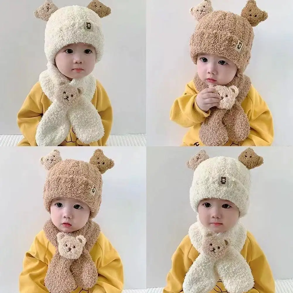 Conjunto de cachecol e chapéu de inverno de urso fofo para crianças de 3 meses a 1,5 anos de lã grossa com capuz e caveira, roupa quente para crianças