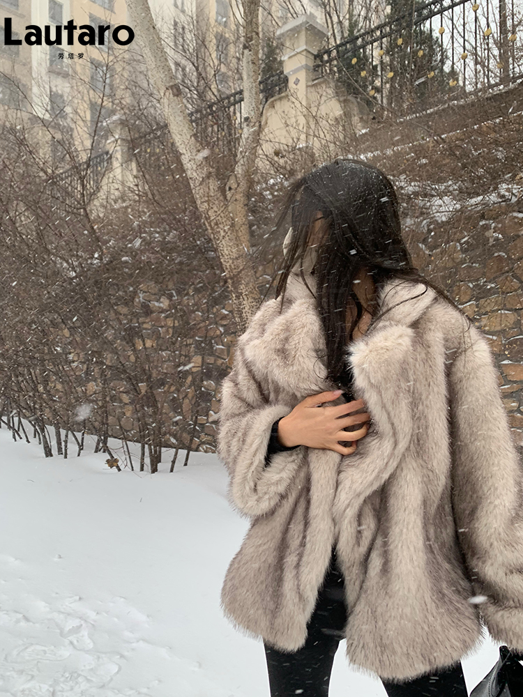 Lautaro automne hiver surdimensionné ample décontracté luxe doux épais chaud poilu fausse fourrure de renard manteau femmes à manches longues veste moelleuse 2024