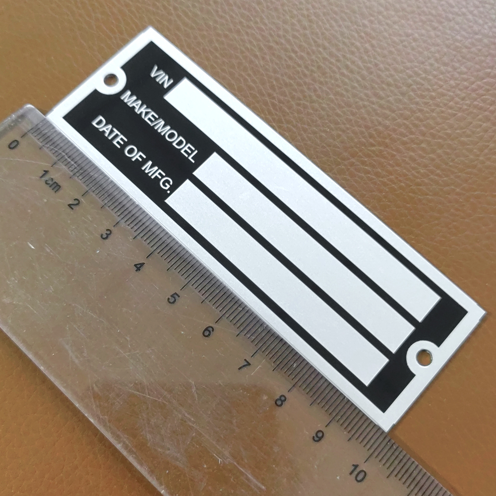 100 x 33 mm leere oder gravierte Aluminium-Anhänger-VIN-Seriell-ID-Tag-Platte für Daten, Auto, LKW, Hot Rod-Ausrüstung, Wohnwagen, Wohnmobil, Wohnmobil, Teile