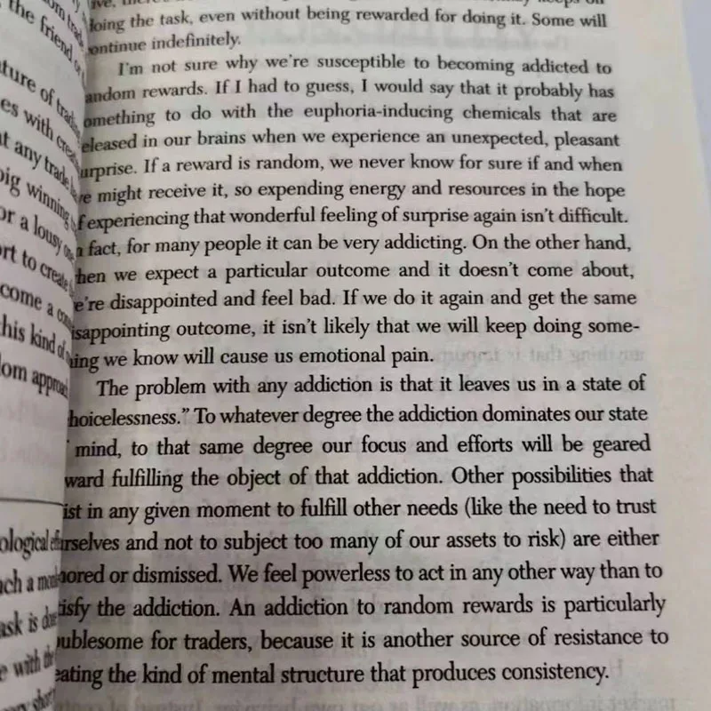 Trading in The Zone von Mark Douglas Master Der Markt mit Vertrauen, Disziplin und einer gewinnenden Einstellung Taschenbuch Englisch