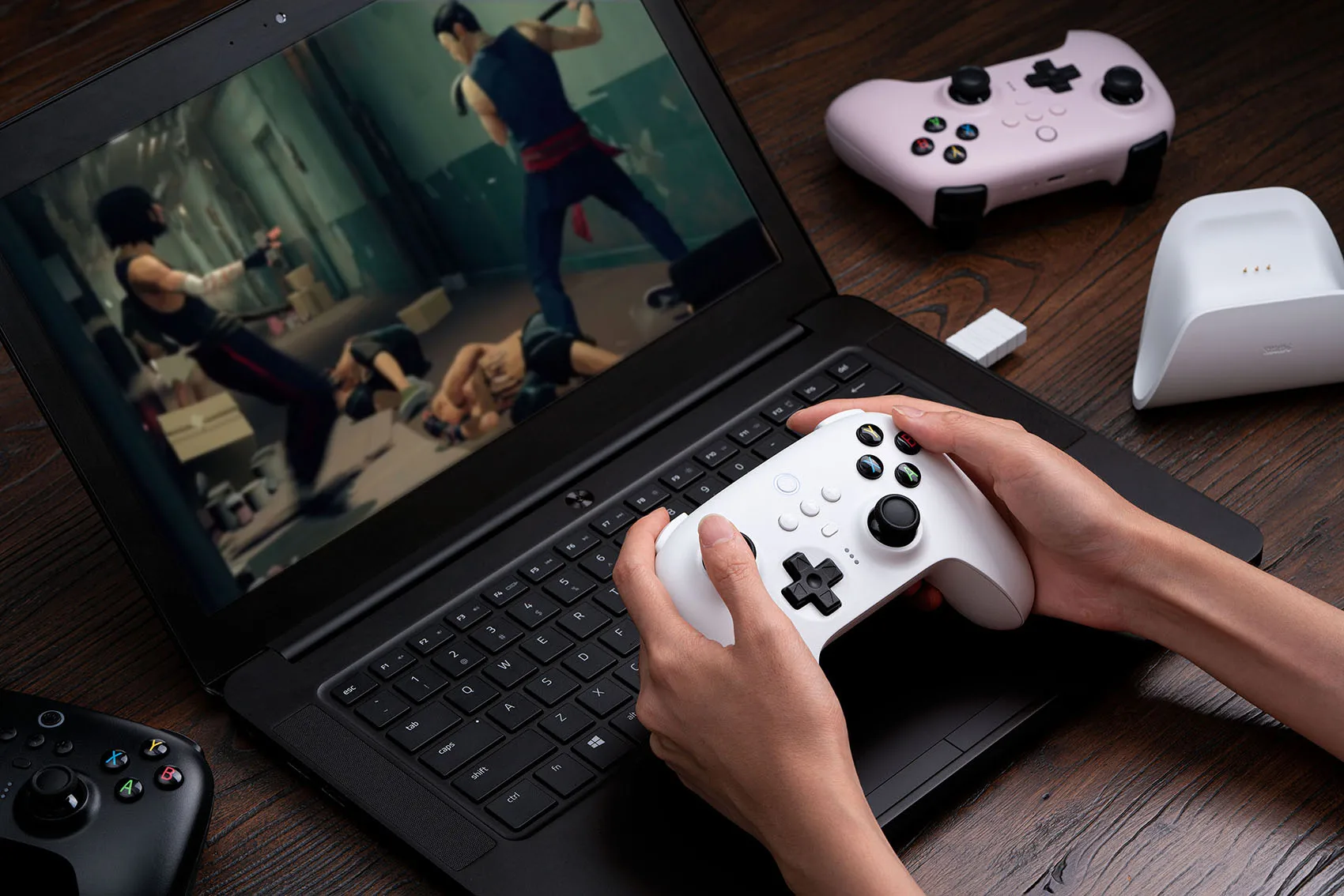 8BitDo - สุดยอดคอนโทรลเลอร์เกมบลูทูธไร้สายพร้อมแท่นชาร์จสําหรับ Nintendo Switch และพีซี Windows 10, 11, Steam Deck