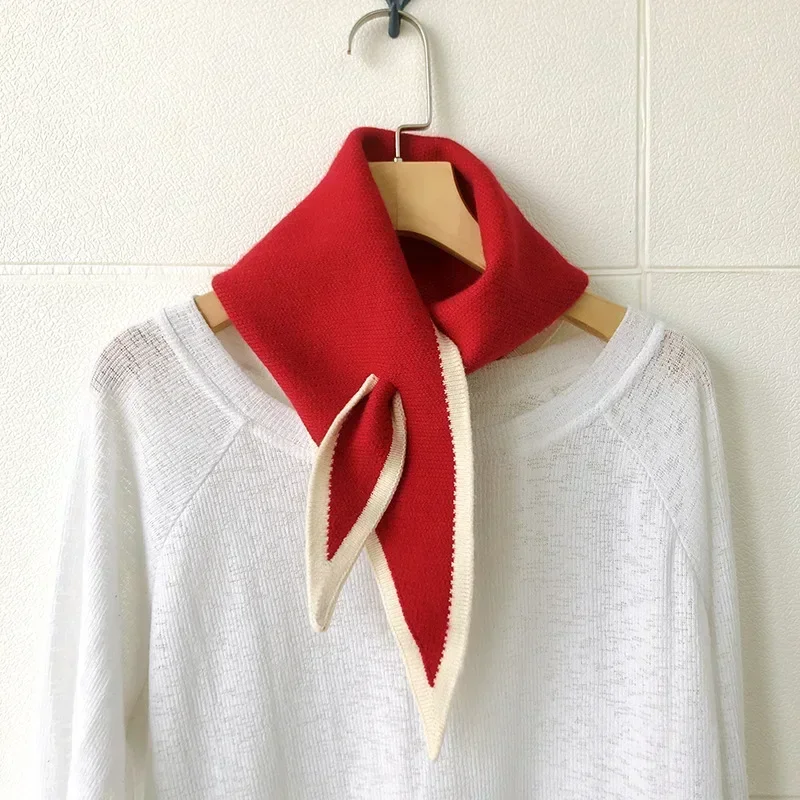Bonito mini cachecóis para mulher moda triângulo cachecol ao ar livre à prova de vento lenço coreano popular cachecóis
