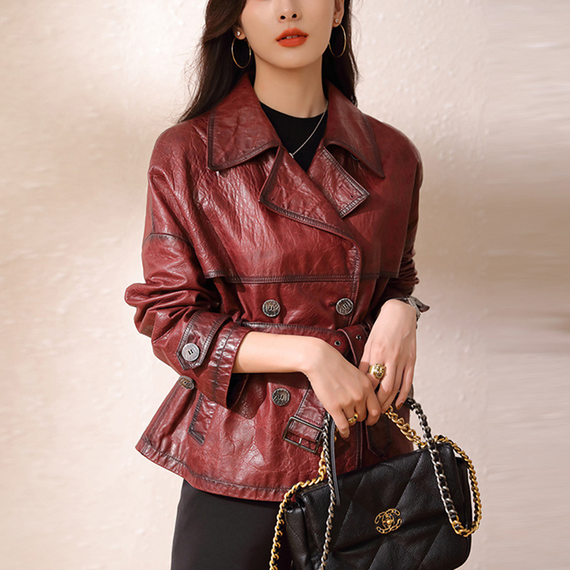 Roupas femininas秋の女性のスーツの襟レースアップオイルワックスシープスキンgabardina mujerヴィンテージ赤ワインショートトレンチコート