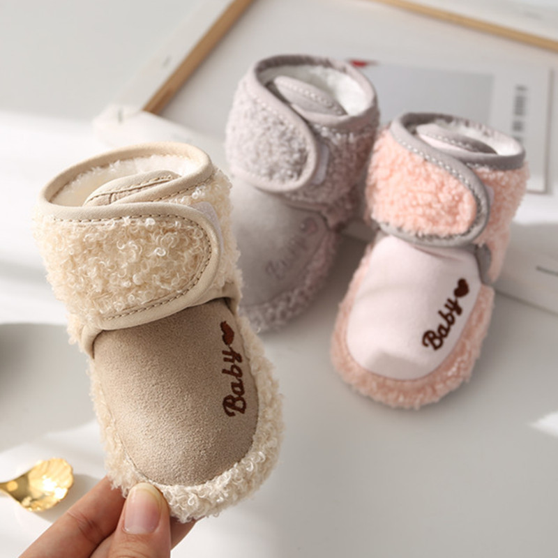 Calcetines de invierno para bebé, botines para niño y niña, zapatos suaves de pelusa para niño pequeño, primeros caminantes, zapatos de cuna cálidos antideslizantes para recién nacido