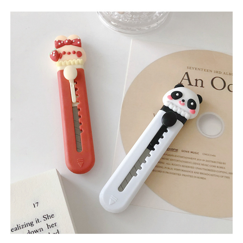 Kawaii Cartoon Dieren Mini Draagbare Mes Box Cutter Pocket Stretch Papier Cutters School Office Levert Gift Prijs