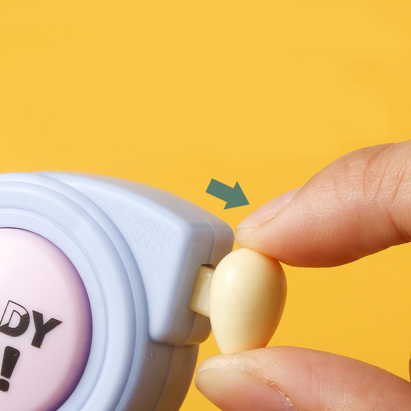 1PC Mini Handheld อิเล็กทรอนิกส์เกมหน่วยความจำเครื่อง Master Cube Candy สีเด็กปริศนาหน่วยความจำการฝึกอบรม Interactive เกมของเล่น