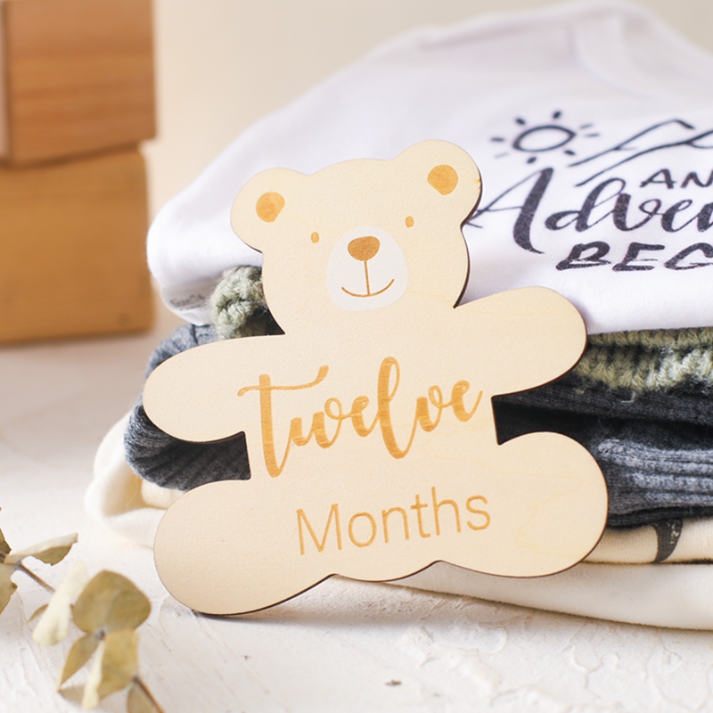 Baby Wooden Milestone Cards Bear Shaped Memorial Number Monthly Card Engraved Age Photography Accessories Newborn Birthing Gift