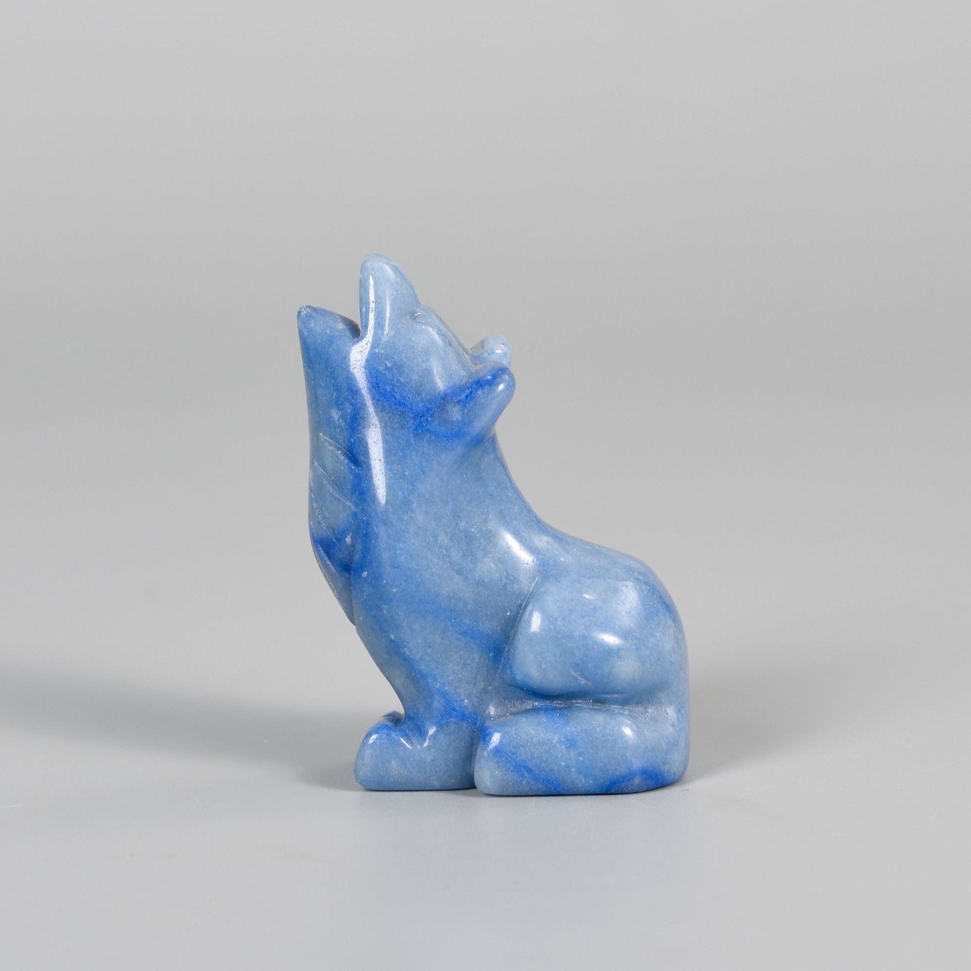 Kristallen Wolf houtsnijwerk