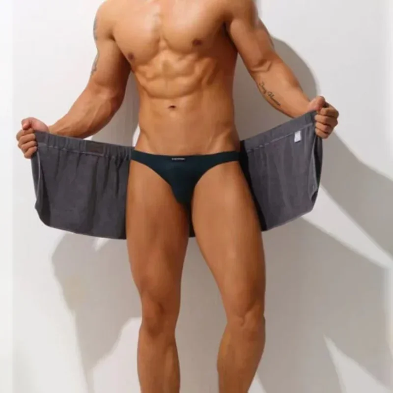 Asciugamano da bagno da uomo può essere indossato Pantaloncini giapponesi Stile Homewear Asciugamano da spiaggia Asciugamano da bagno con assorbimento d'acqua con bottoni in un unico pezzo