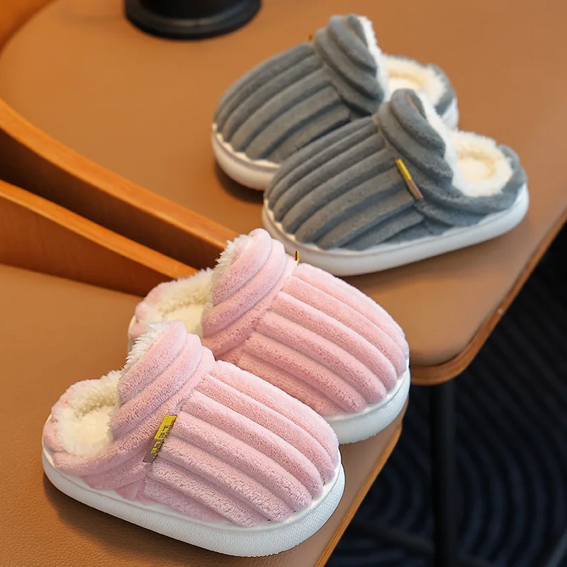 Winterkatoenen kinderpantoffels voor jongens en meisjes, antislip en warme tassen, en ouder-kind pluizig en pluche babykatoen