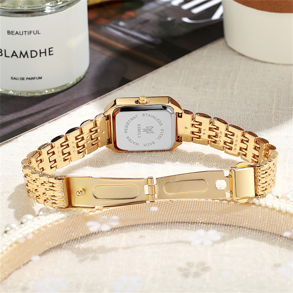 Orologio al quarzo quadrato minimalista da donna di moda di vendita calda 2025 Orologio sportivo da donna in silicone arancione sportivo casual