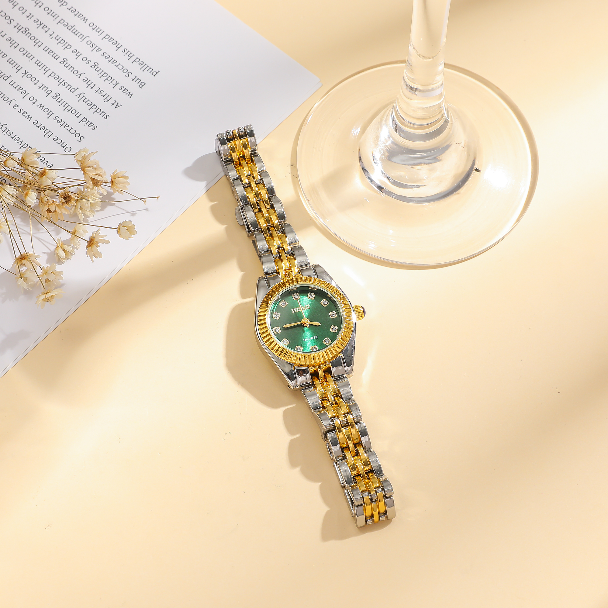 Feminino Aurora Shell diamante estrela relógio de quartzo, rosto Roma, pulseira dourada e aço, novo