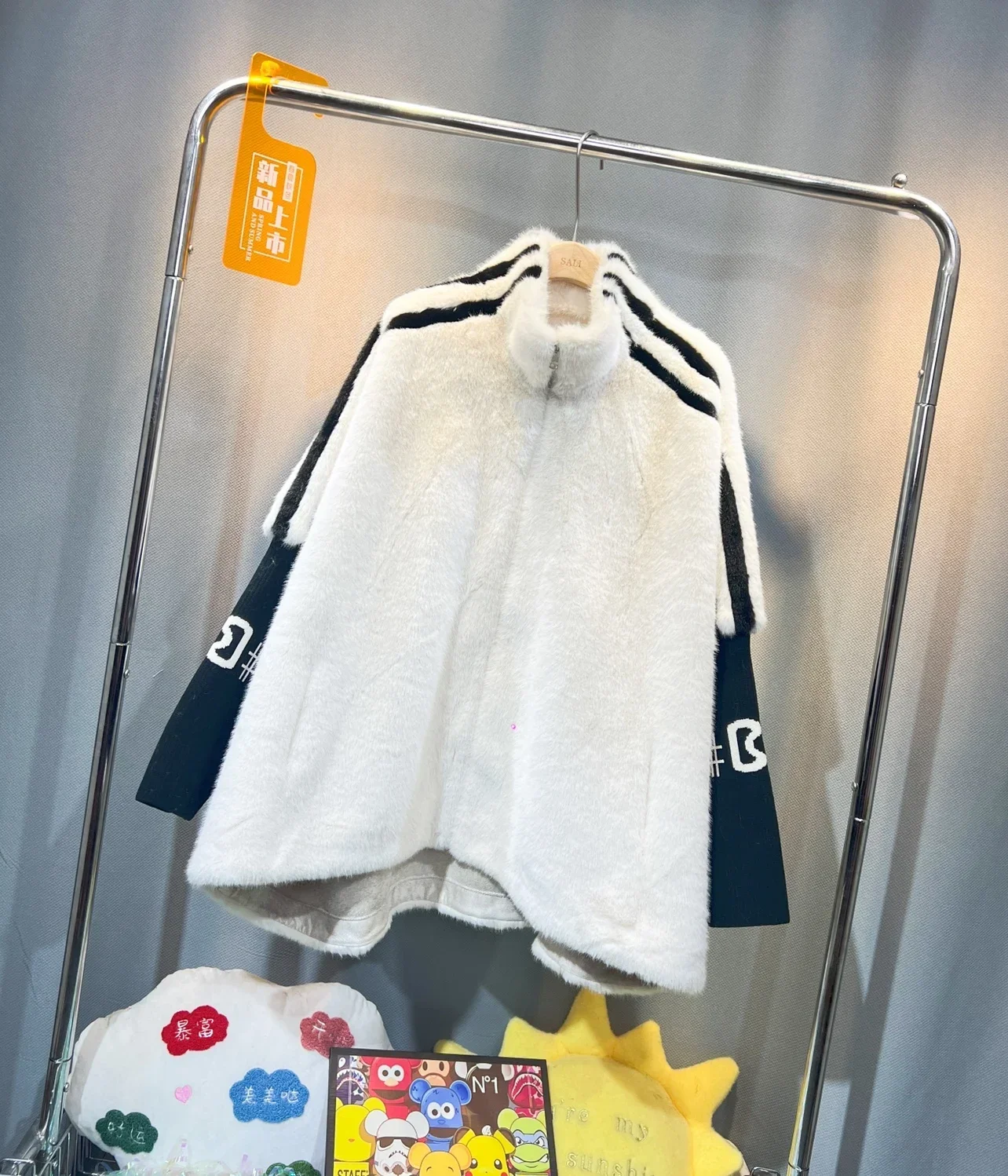 Contrast เย็บถักเสื้อ \ \ \ \ \ \ \ \ \ \ \ \ \ \ \ \ ฤดูหนาวเสื้อขนสัตว์ Zip Stand Collar เลียนแบบ Mink Velvet Coat หลวมเสื้อคลุม Fur Overcoat