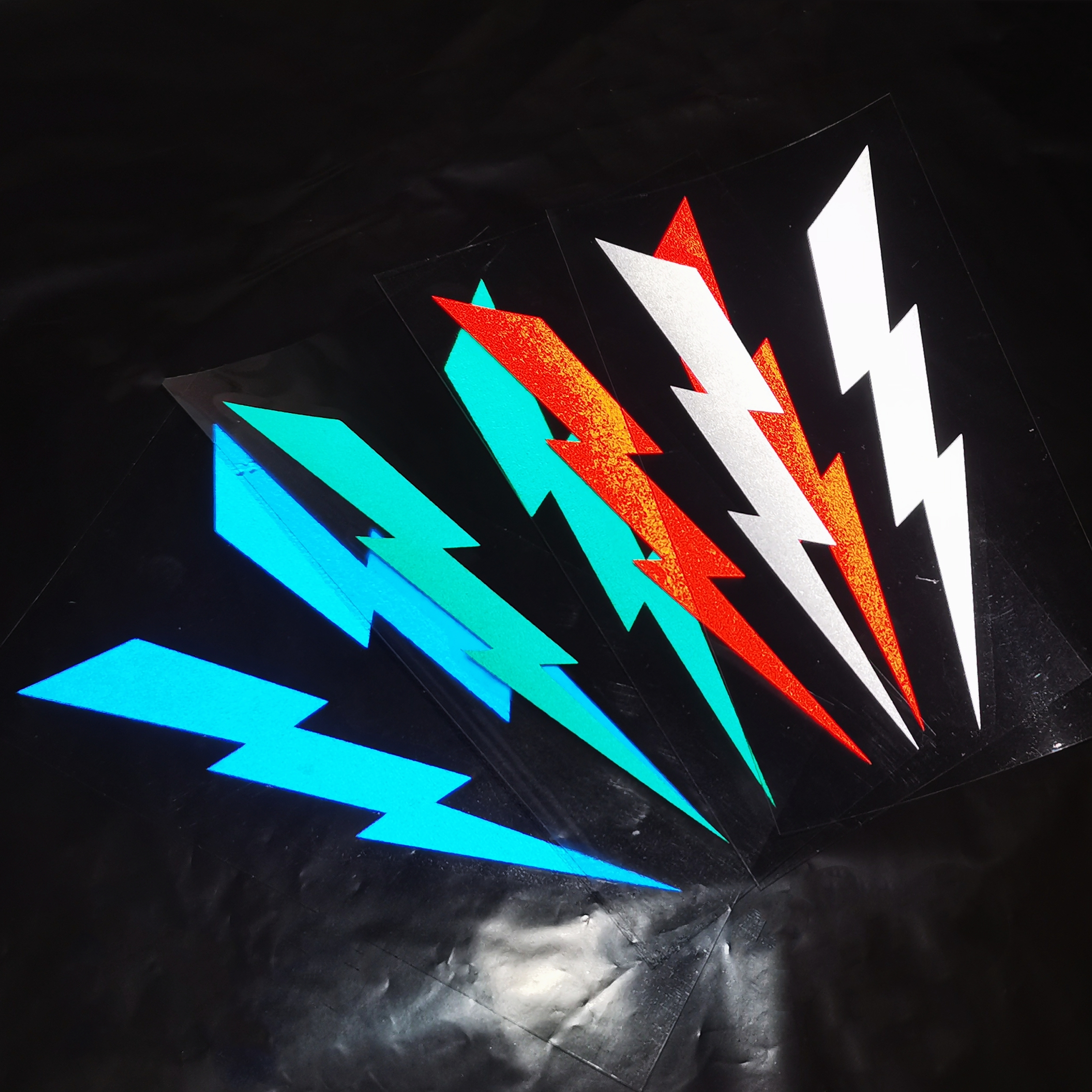 Un par de pegatinas para motocicleta, calcomanía impermeable reflectante para carrocería de coche relámpago