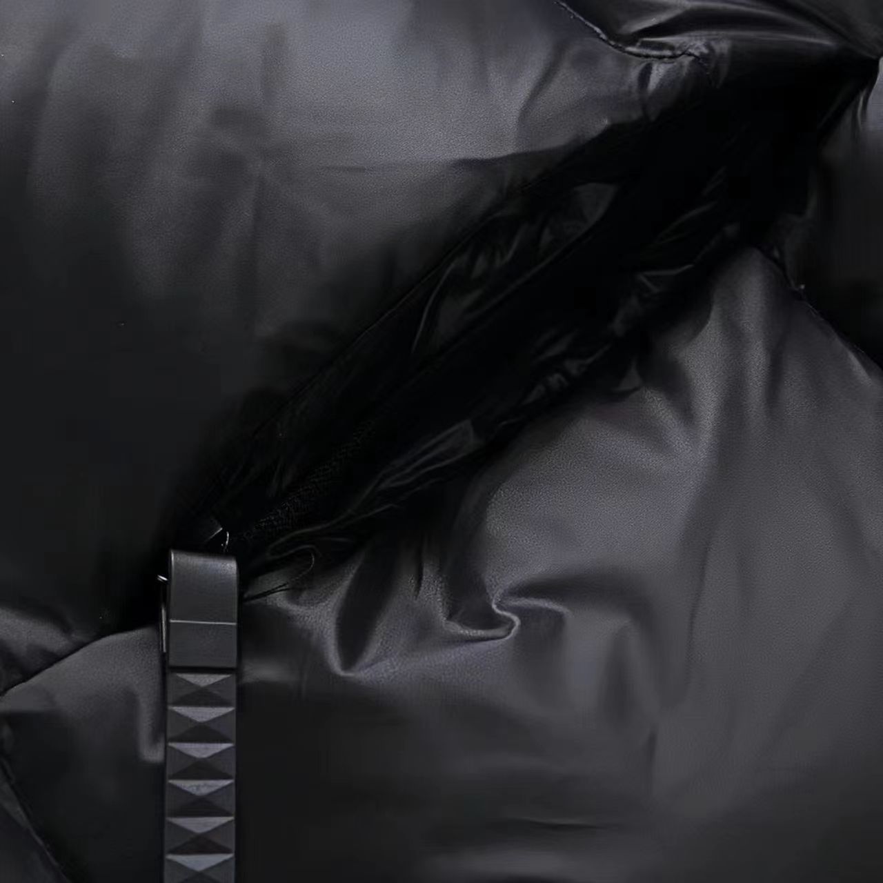 แจ็กเก็ตขนเป็ดแปดตารางสีดำและสีทองมีฮู้ดคู่ยาวและหนาสีขาว2024ฤดูหนาวใหม่สำหรับผู้ชายและผู้หญิง