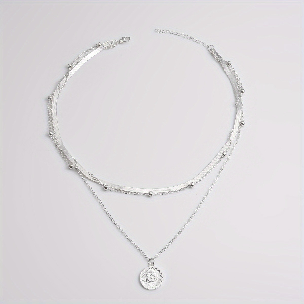 Collar de cadena multicapa, Material de aleación plateado, diseño de tres capas que combina con todo, cadena de hueso de serpiente para mujer con cadena de cuentas redondas