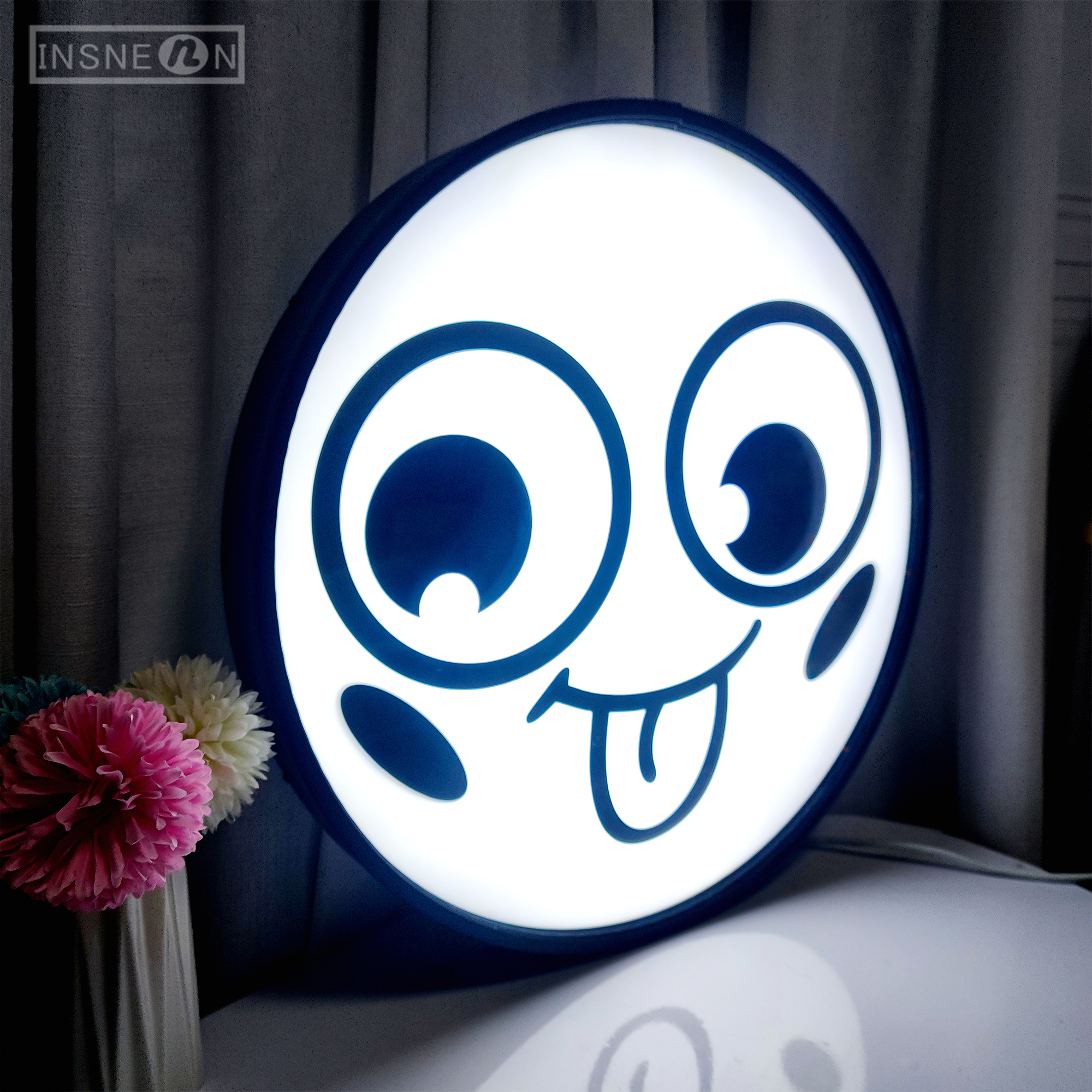 New Product Big Eyes Moving Frontlit Custom Size Light Box Wall Dynamic Led box for Advertising