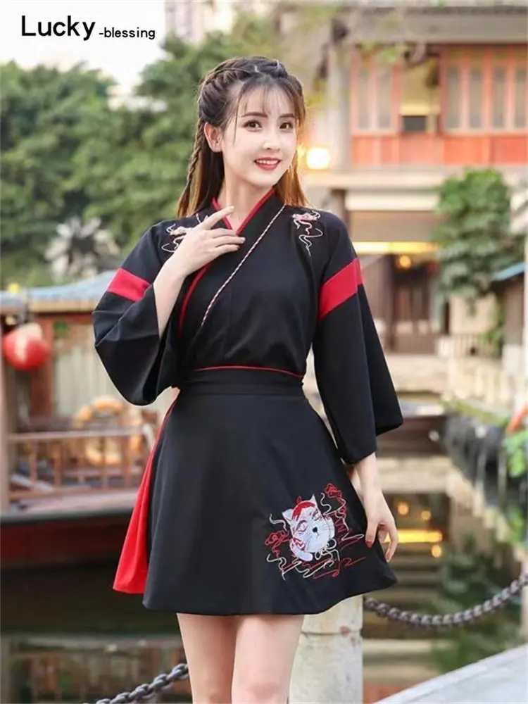Japońska sukienka Kimono kobieta czarny biały wyszywany wzór kota spódnice Vintage odzież azjatycka Yukat Party Anime Cosplay kostium harajuku