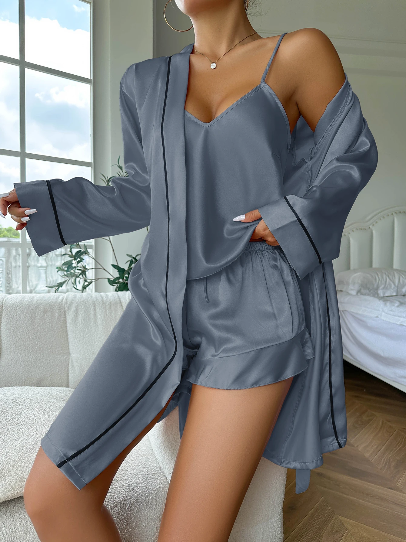 Conjunto de pijama de cetim simples manga comprida com cinto robe decote em V cami top e shorts roupa de dormir feminina