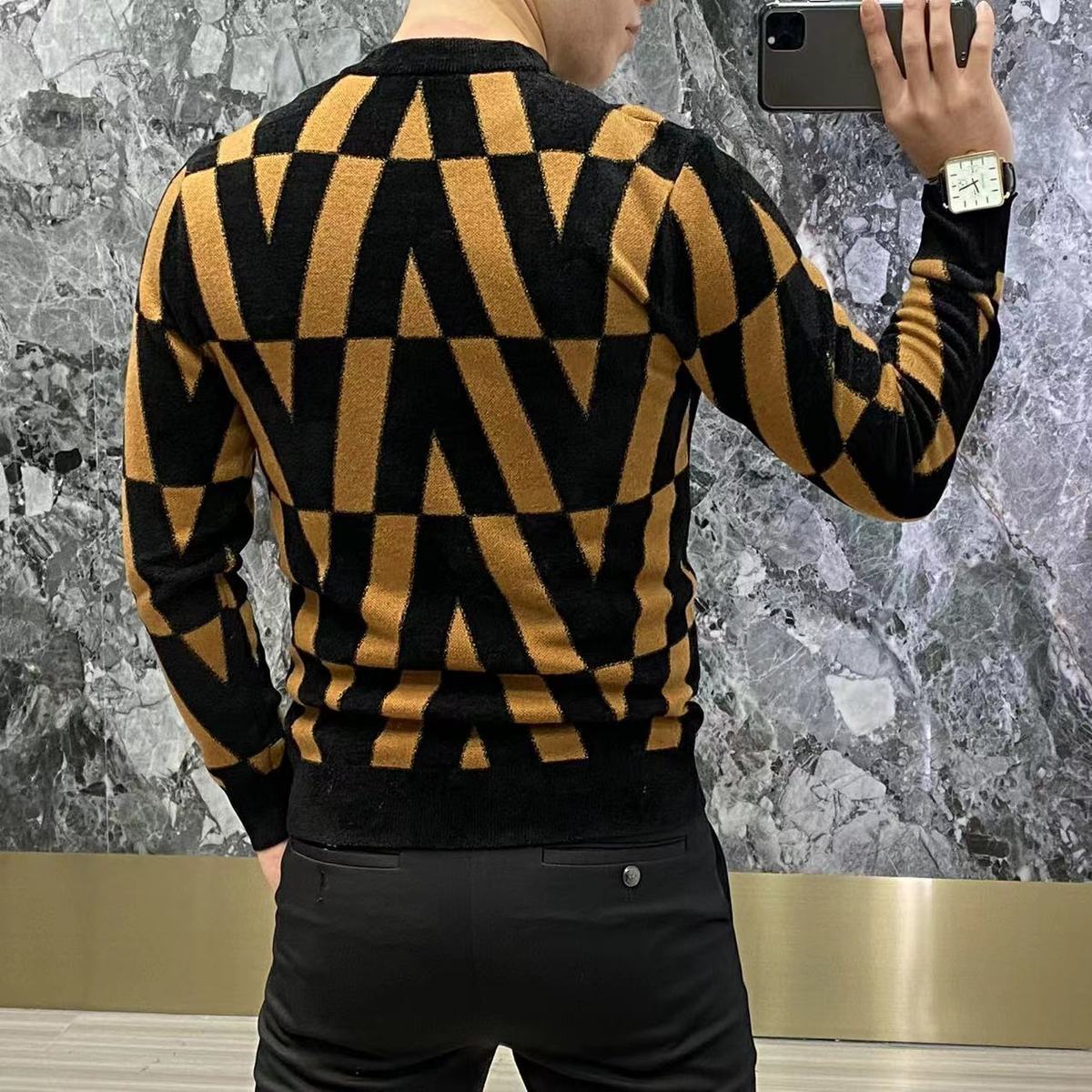 Nova camisa base de manga comprida com gola redonda para homens, moletom legal e moderno com padrões impressos para o calor