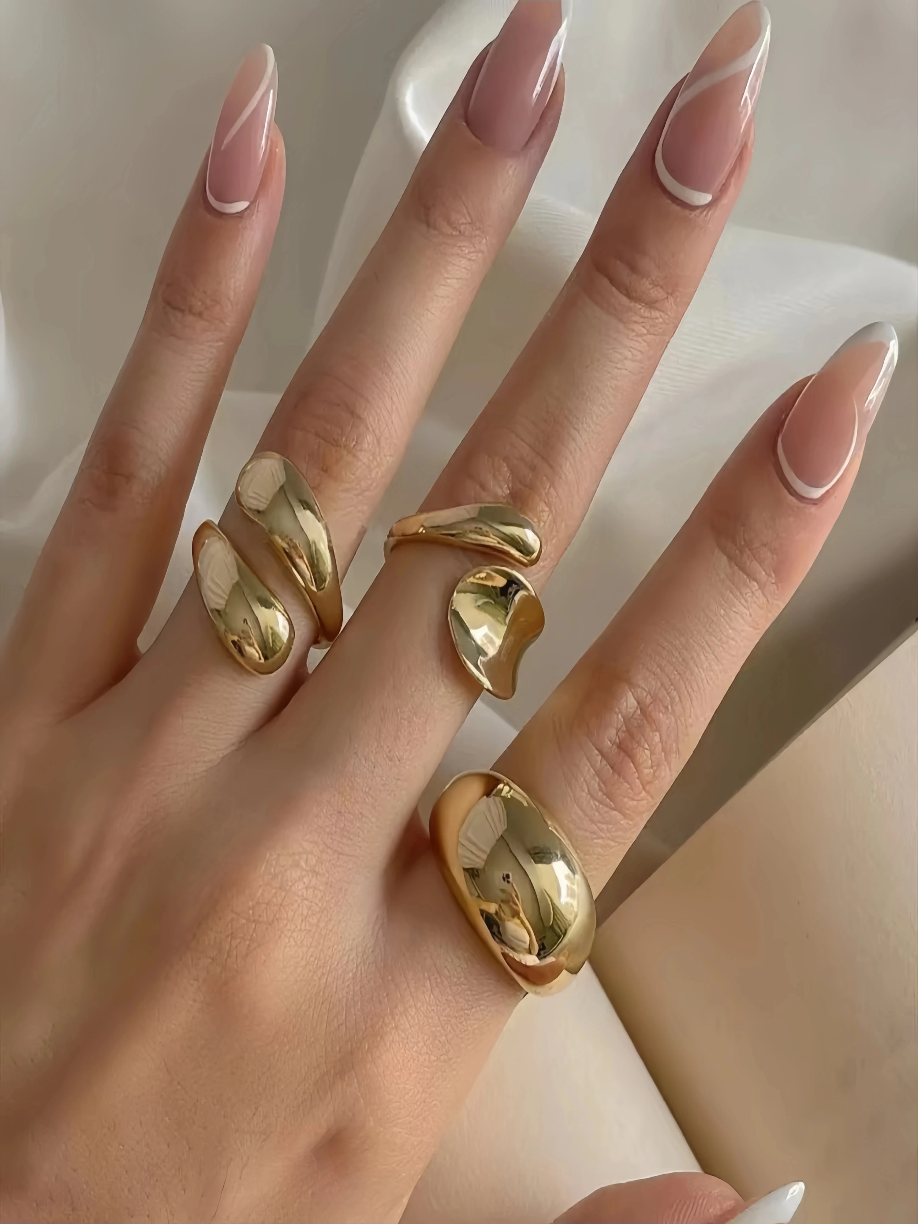 ใหม่โลหะไม่สม่ําเสมอดอกไม้เปิดแหวนผู้หญิง Elegant เลียนแบบแหวนมุกเครื่องประดับอุปกรณ์เสริม
