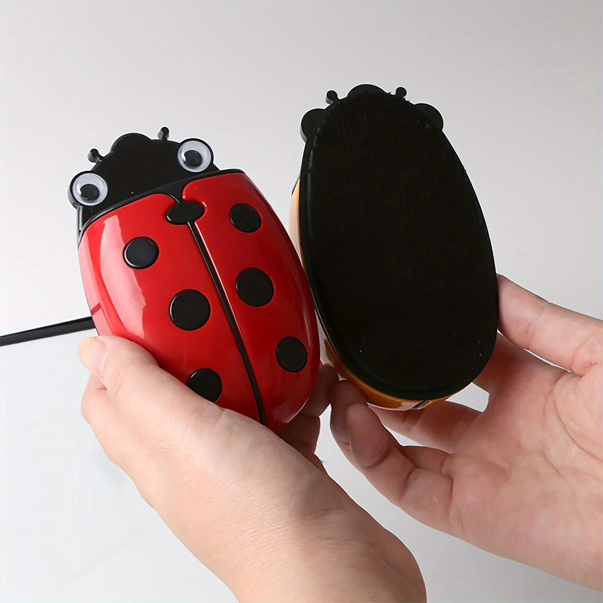 ที่ใส่ปากกาแม่เหล็ก Ladybug และยางลบ - อุปกรณ์เสริมไวท์บอร์ดอเนกประสงค์, กล่องเก็บพลาสติกการ์ตูน