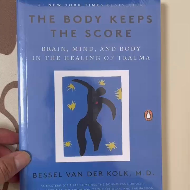 Libro el cuerpo mantiene el Scor de Bessel Van Der Kolk M.D, 1 libro en inglés, desodorización de ansiedad, Paperback