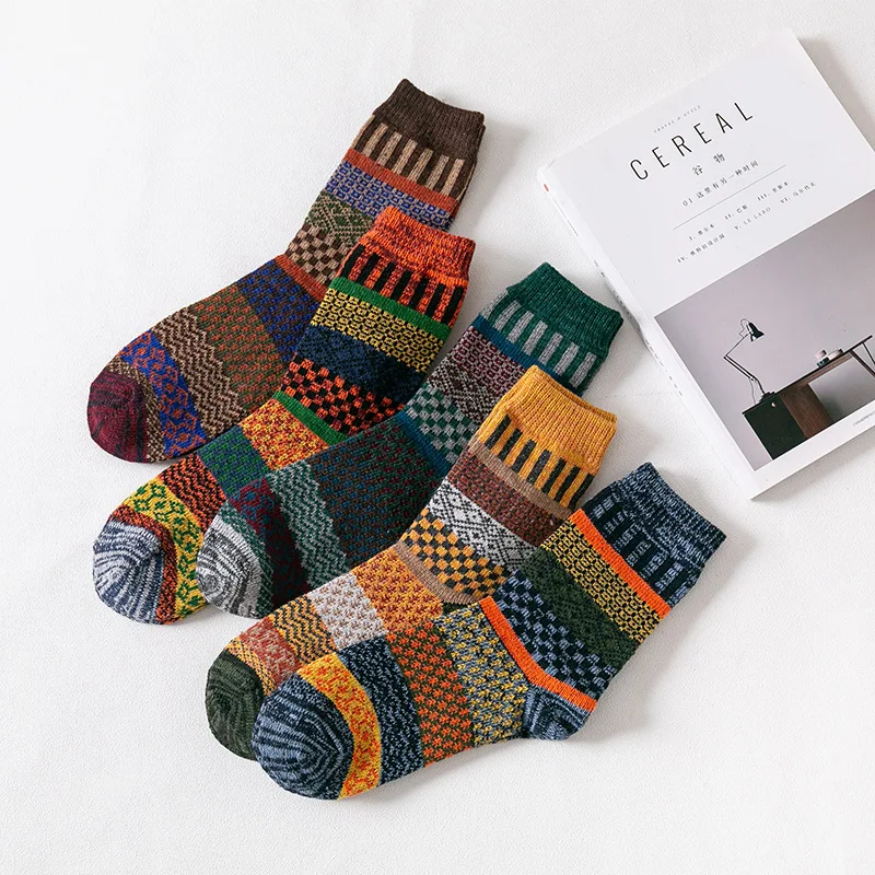 5 pares de calcetines de invierno para hombre, calcetines gruesos de lana, calcetines cálidos de estilo Retro para hombre, calcetines coloridos de moda para botas de nieve, talla europea 38-44